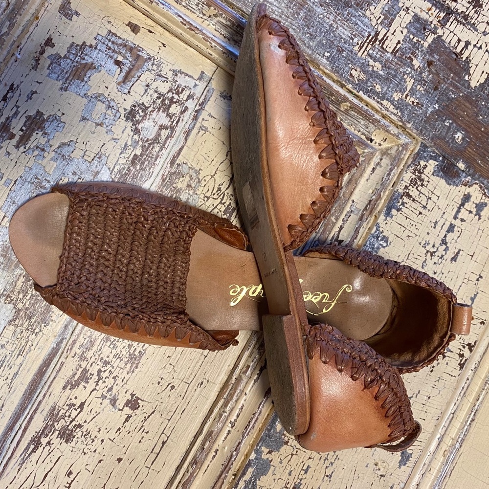 Free people women’s flats size 37